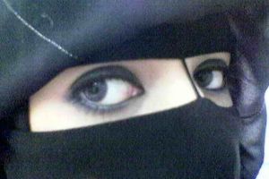 واشنطن تنتقد قوانين منع ارتداء البرقع في فرنسا وبلجيكا 