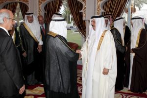 جلالة الملك يوجه الجهات المعنية إلى مواصلة تقديم الدعم إلى الأسر المحتاجة وذوي الدخل المحدود وتوفير مستلزماتها