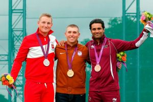 الشيخة موزا تزور 'بيت قطر' في لندن لتهنئة العطية