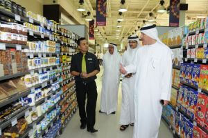 مسئولو 'الصناعة والتجارة': وفرة في العروض واستقرار في الطلب