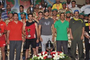 قائد الحرس الملكي يرعى ختام الأنشطة الرياضية الرمضانية