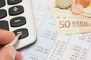 أزمة الديون تلقي بظلال كثيفة على آفاق الاقتصاد الألماني