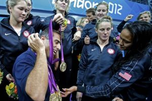 أمريكا تهزم أسبانيا وتحرز ذهبية كرة الماء للسيدات