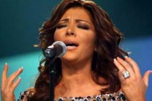 أصالة تغني للثورة والحرية وتبكي سوريا في قرطاج 