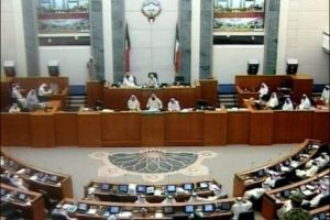 المعارضة الكويتية تهاجم سعي الحكومة لتغيير قانون الانتخابات 