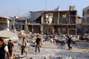 31 قتيلا في قصف جوي استهدف ريف حلب ومواجهات في محيط مقر مجلس الوزراء في دمشق 