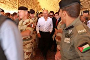 وزير الخارجية الفرنسي يدعو الى رحيل الاسد