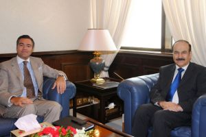 عبدالحسين ميرزا: نسعى دائما لتوسيع مجالات التعاون بين الهيئة وشركات تقنية الطاقة المتجددة