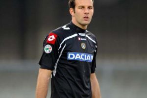 هاندانوفيتش حارس مرمى إنتر ميلان يخضع لجراحة في الركبة