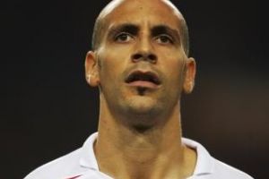 تغريم ريو فرديناند 57 ألف يورو بسبب تعليق على تويتر