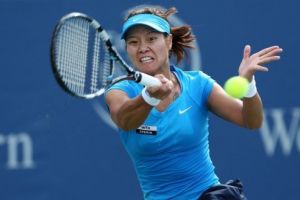 الصينية لي تحرز لقب بطولة سينسيناتي للتنس 