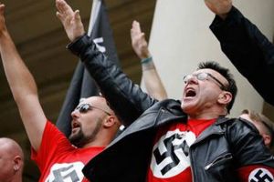 بدء محاكمة 26 رجلا في ألمانيا بتهمة تشكيل تنظيم للنازيين الجدد 