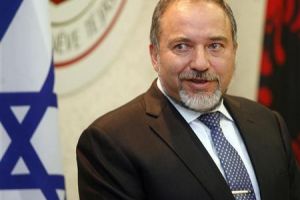 وزير الخارجية الإسرائيلي: لا تتركوا مصر تفلت بانتهاكات اتفاقية السلام