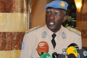 رئيس بعثة مراقبي الامم المتحدة يغادر سوريا 