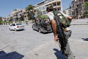 أنباء عن وصول قائد عسكري سوري منشق إلى الأردن 