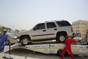 بلدية 'الوسطى' تزيل 94 سيارة معروضة للبيع من مختلف المناطق
