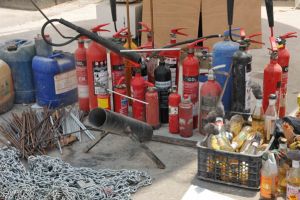 'الداخلية':ضبط أكثر من 560 قنبلة حارقة ( مولوتوف ) و 74 إطاراً