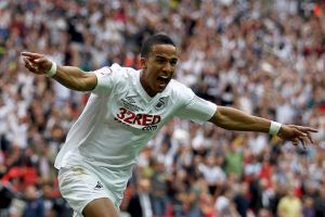 سينكلير ينتقل الى مانشستر سيتي