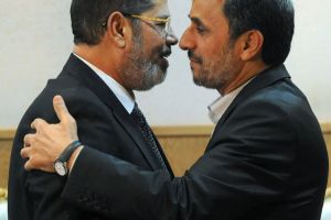 مرسي لم يناقش إعادة العلاقات الدبلوماسية مع إيران أثناء زيارته لطهران 