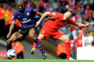 أرسنال يستعيد توازنه ويهزم ليفربول بثنائية في الدوري الإنجليزي 