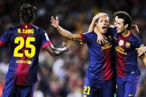 برشلونة يهزم فالنسيا ويتصدر الدوري الإسباني