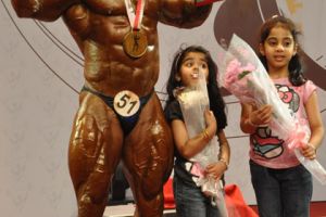 حسين جاسم يحصل على بطاقة احتراف كمال الأجسام