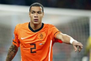 فان در فيل يوقع عقدا مدته 4 سنوات مع باريس سان جرمان 