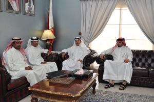 محافظ العاصمة يشيد ببرنامج (ديسكفر البحرين)