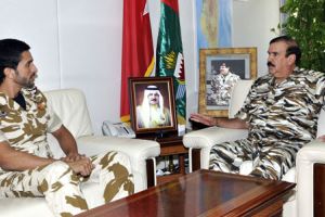 رئيس هيئة الأركان يجتمع مع سمو قائد الحرس الملكي