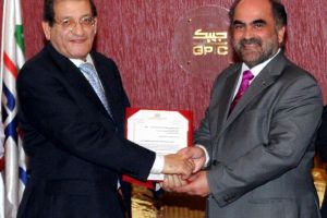 'البتروكيماويات' تدعم جمعية البحرين لمكافحة السرطان