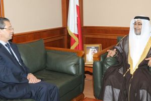 وزير الدولة للشؤون الخارجية يشيد بالعلاقات البحرينية التونسية