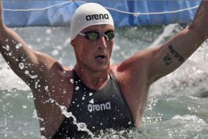 اتحاد السباحة البريطاني يستدعي لورز وباومان لاستعراض الأداء في الأولمبياد 