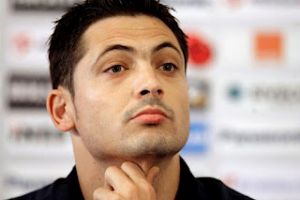 العين يمدد عقد لاعبه الروماني رادوي حتى 2014 