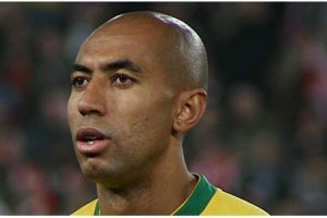 إيقاف البرازيلي لويزاو مباراتين وتغريمه للاعتداء على حكم في مباراة ودية