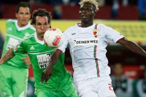 أوجسبورج يتعادل مع فولفسبورج 