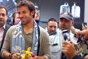 500 مشجع يستقبلون دل بييرو في استراليا