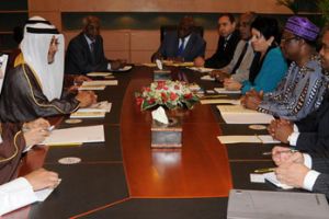 وزير 'الشئون الخارجية' يشيد بمواقف مفوضية الإتحاد الأفريقي الداعمة للبحرين