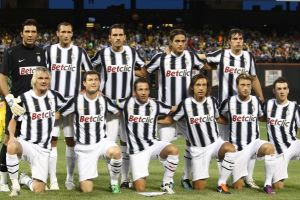 يوفنتوس يتطلع لعودة ناجحة إلى دوري الأبطال في مواجهة حامل اللقب