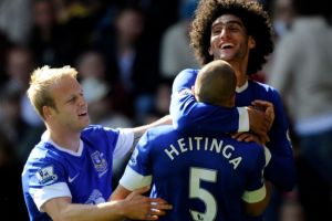 إيفرتون يقهر سوانسي في عقر داره ويقاسم تشيلسي صدارة الدوري الإنجليزي