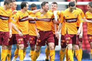 بطولة اسكتلندا: مذرويل ينفرد بالصدارة مجددا