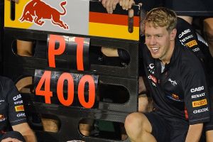 فيتيل يتقدم ملاحقي ألونسو بصدارة بطولة العالم لفورمولا -1 