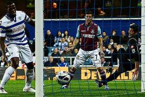 وست هام يواصل بدايته الجيدة في انجلترا