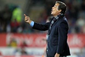 مدرب كوستاريكا يستدعي 13 محترفا لمواجهة السلفادور وجيانا بتصفيات المونديال