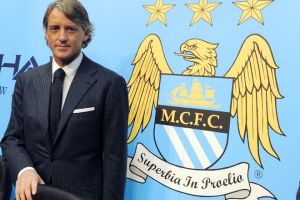 مانشيني يشعر بالسعادة لمكاسب مانشستر سيتي في لقاء سندرلاند