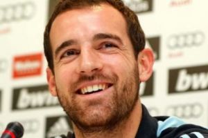 ميتزلدر يخطط للرحيل عن شالكه في نهاية الموسم