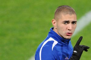 بنزيمة: المنتخب الأسباني رائع ولكن من الممكن الفوز عليه