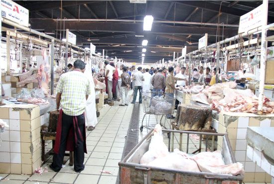 أسواق اللحوم شهدت نشاطاً منذ الصباح-تصوير عيسى إبراهيم