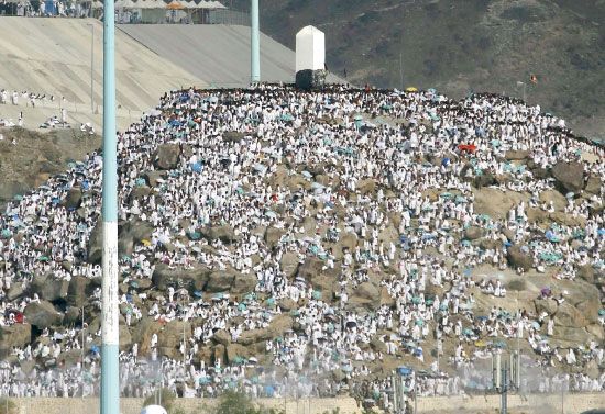الحجاج بصعيد عرفة قبل توجههم لمزدلفة-رويترز