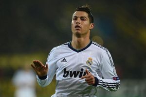 سان جرمان يعرض 100 مليون يورو لضم رونالدو