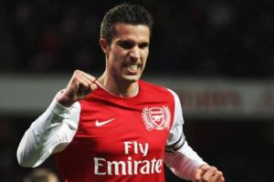 فان بيرسي في لقاء 'عاطفي' أمام أرسنال